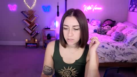 Snapshot of katieverona chatting on 7, 2, 2025 Katie Verona online show from 7, 2, 2025