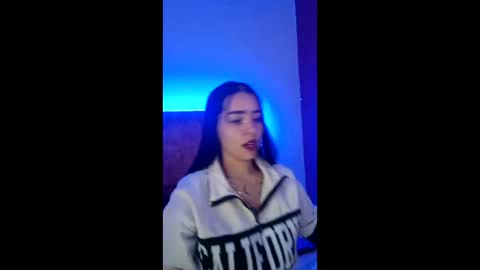 Snapshot of katiie_m chatting on 7, 5, 2026 Katie online show from 7, 5, 2026