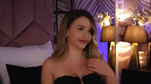 KatJolie online show from 25, 10, 2025