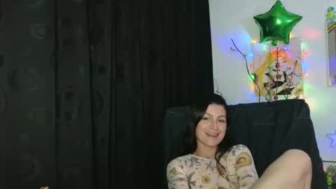 Snapshot of katlopez19 chatting on 24, 11, 2025 katalina online show from 24, 11, 2025