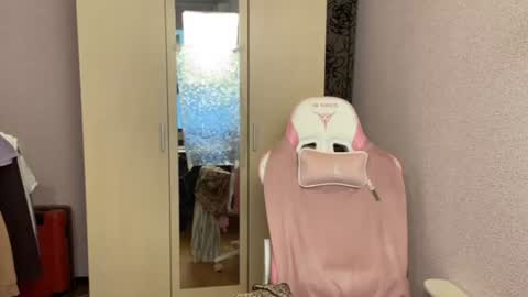 Snapshot of katrin_kristal chatting on 30, 6, 2026 naked in pvt show 100 tk online show from 30, 6, 2026