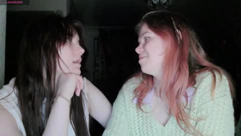 Snapshot of katrine_ine chatting on 14, 11, 2025 katrine_ine online show from 14, 11, 2025