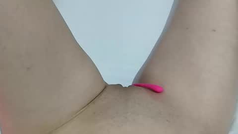 Snapshot of katrinna_arinna chatting on 14, 1, 2026 katrina dont forget to give me thumbs up online show from 14, 1, 2026