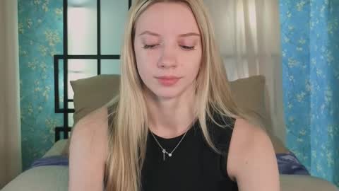 Snapshot of katt_yy chatting on 12, 11, 2025 katt_yy online show from 12, 11, 2025