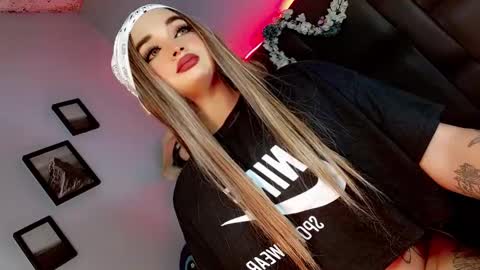 Snapshot of kattie_sweet_ chatting on 2, 10, 2025 kattie_sweet_ online show from 2, 10, 2025