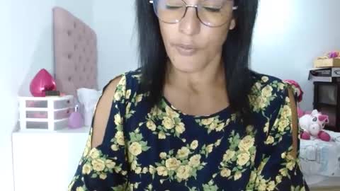 Snapshot of kattleyagray chatting on 8, 3, 2025 KattleyaGrey online show from 8, 3, 2025