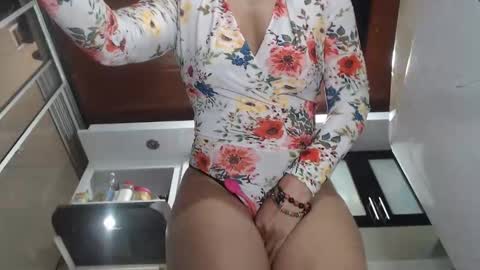 Snapshot of kattleyagray chatting on 12, 9, 2025 KattleyaGrey online show from 12, 9, 2025