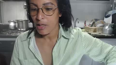 Snapshot of kattleyagray chatting on 23, 11, 2025 KattleyaGrey online show from 23, 11, 2025