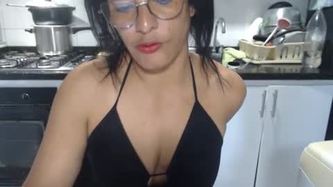 Snapshot of kattleyagray chatting on 3, 12, 2025 KattleyaGrey online show from 3, 12, 2025
