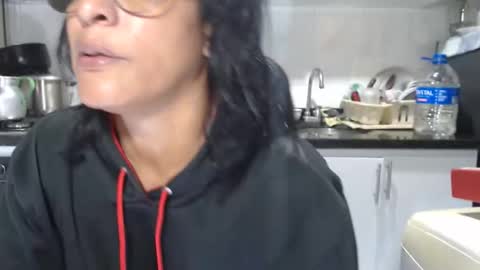 Snapshot of kattleyagray chatting on 14, 12, 2025 KattleyaGrey online show from 14, 12, 2025