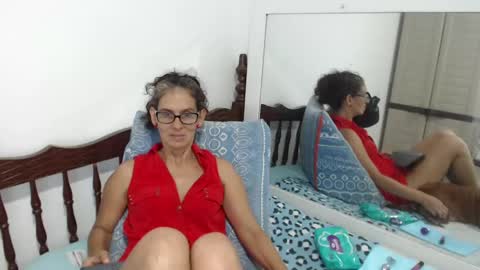 Snapshot of kattydirty144 chatting on 28, 12, 2024 angel online show from 28, 12, 2024