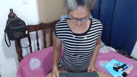 Snapshot of kattydirty144 chatting on 23, 9, 2025 angel online show from 23, 9, 2025