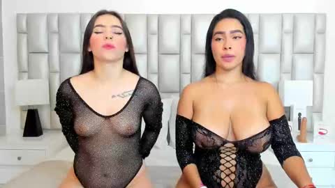 Snapshot of katy_and_paola chatting on 20, 2, 2025 katy blonde girl and paola big boobs online show from 20, 2, 2025