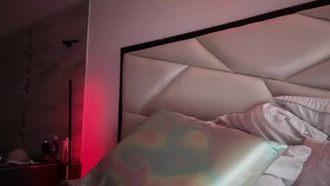 Emily online show from 15, 4, 2026