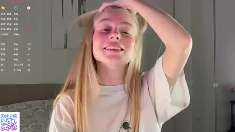 Snapshot of katysha_ chatting on 24, 10, 2025 kate online show from 24, 10, 2025