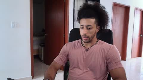 Snapshot of kaurilop chatting on 30, 12, 2024 Kauri Lop online show from 30, 12, 2024