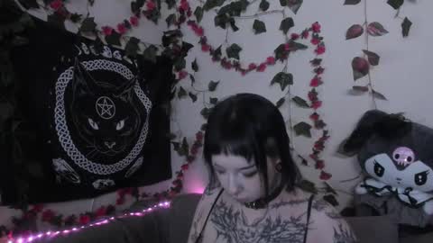 Snapshot of kawai_kittypussy chatting on 23, 9, 2025 Mia online show from 23, 9, 2025