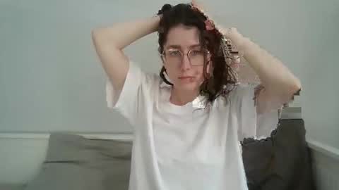 Snapshot of kawaii_snowflake chatting on 19, 10, 2025 kawaii snowflake online show from 19, 10, 2025