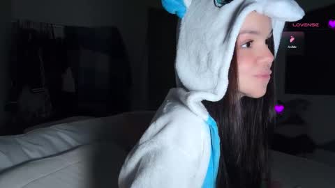 May  online show from 8, 10, 2025
