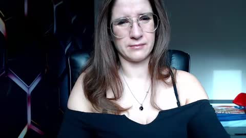KayaLips online show from 7, 12, 2024