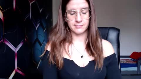 KayaLips online show from 7, 12, 2024