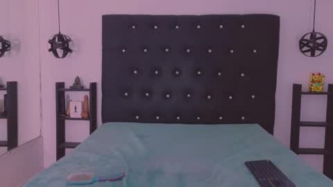 Cattleya stone online show from 30, 1, 2025