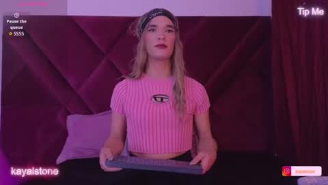 Cattleya stone online show from 14, 1, 2026