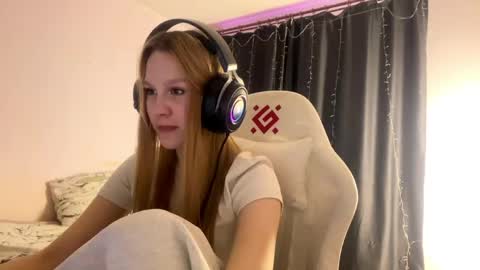 Amia online show from 12, 4, 2026