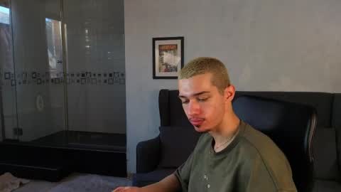 Snapshot of kaydendrew chatting on 6, 4, 2026 KaydenDrew online show from 6, 4, 2026