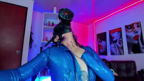 Snapshot of kayilyn chatting on 2, 2, 2025 CAMILA online show from 2, 2, 2025