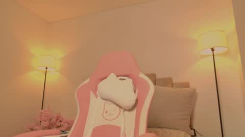 Kayla  online show from 20, 7, 2026