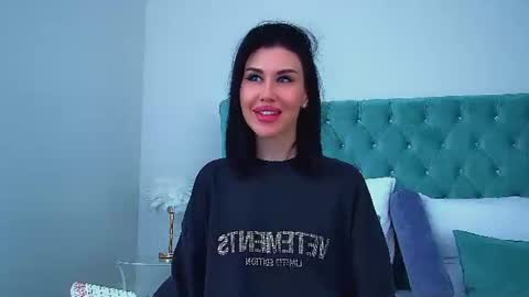 Kayla online show from 24, 6, 2026