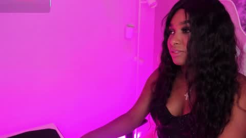 Snapshot of kaylaprince_ chatting on 5, 11, 2025 kaylaprince_ online show from 5, 11, 2025