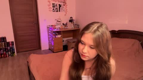 Snapshot of kaylawulfing chatting on 12, 5, 2026 Nyelle online show from 12, 5, 2026