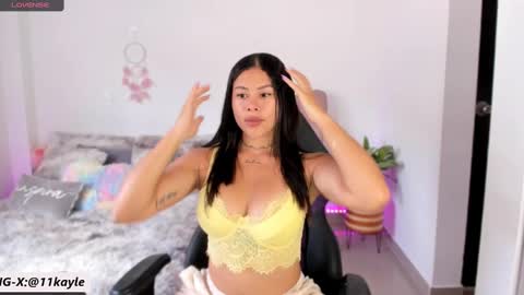 INSTAGRAM AND TW 11kayle online show from 14, 1, 2025