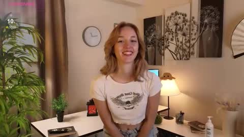 Mia online show from 3, 12, 2025