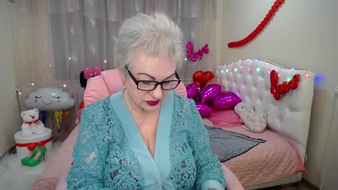 kaylesmoll online show from 2, 2, 2025