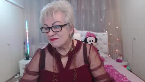 kaylesmoll online show from 12, 9, 2025