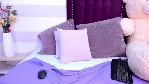 Snapshot of kaylin_jann chatting on 12, 3, 2025 Kaylin Jann online show from 12, 3, 2025