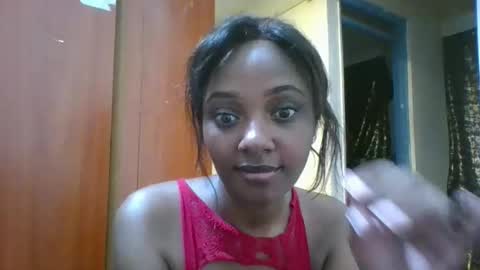 Snapshot of kayme96 chatting on 26, 10, 2025 kitty online show from 26, 10, 2025