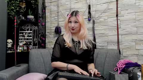 Snapshot of kaziaswart chatting on 4, 2, 2025 Miss Kazia online show from 4, 2, 2025