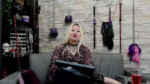 Snapshot of kaziaswart chatting on 4, 11, 2025 Miss Kazia online show from 4, 11, 2025