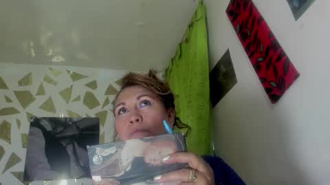 Snapshot of kazsandrah chatting on 9, 11, 2025 KAZSANDRAH online show from 9, 11, 2025