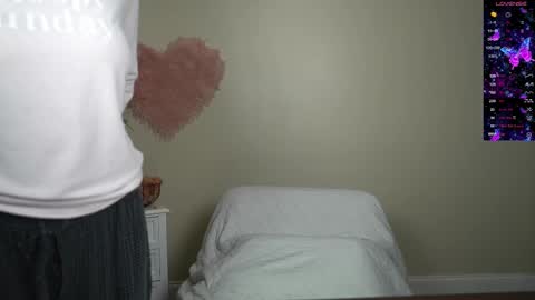 EliandKylie online show from 16, 2, 2025