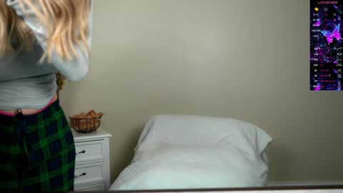 EliandKylie online show from 1, 3, 2025