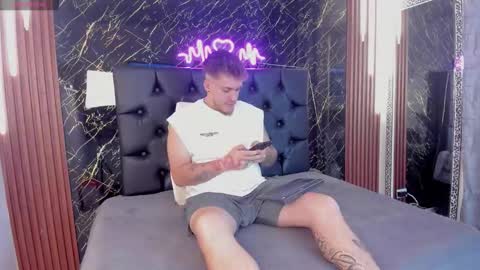 Keane online show from 10, 11, 2025