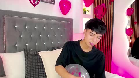 Snapshot of keen_nico chatting on 14, 2, 2026 nico online show from 14, 2, 2026