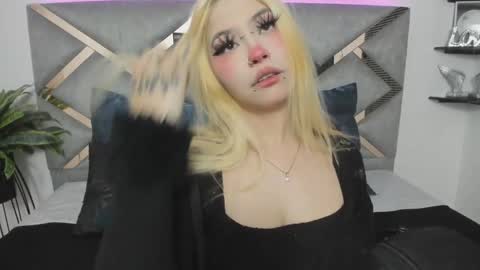 Keidy Monday to Saturday from 200 pm to 810pm  UTC-5 Colombia Time online show from 4, 10, 2025