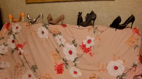 Snapshot of keira_neill chatting on 12, 9, 2025 Kenya online show from 12, 9, 2025