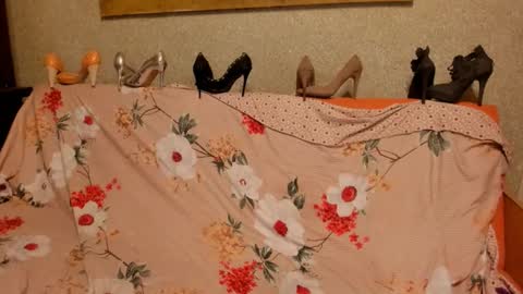 Snapshot of keira_neill chatting on 20, 10, 2025 Kenya online show from 20, 10, 2025